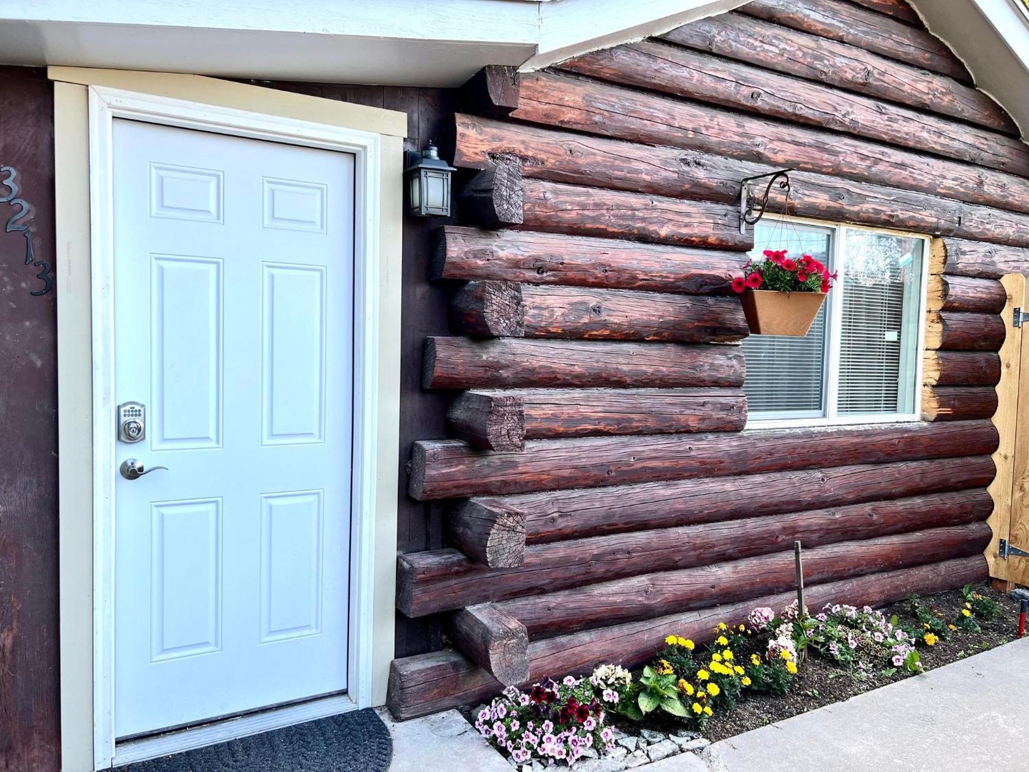 Log House In Heart Of Anchorage